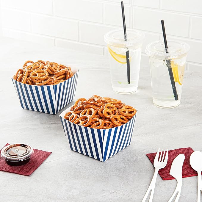 Restaurantware Bio Tek 5.3 x 5.3 x 3.3 Inch Popcorn Boxes 200 Square Mini Treat Boxes - Open-Top Design Grease Impermeable Blue And White Paper Party Favor Containers Disposable Versatile - Image 9